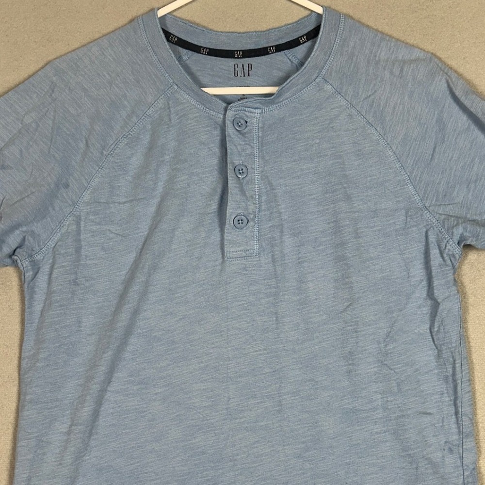 GAP Henley T-Shirt Mens Small Light Blue Slub Cotton Raglan Short Sleeve Tee EUC